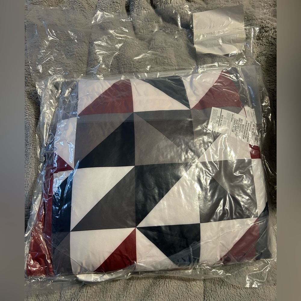 Black White Red Set of 2 Pillow Shams